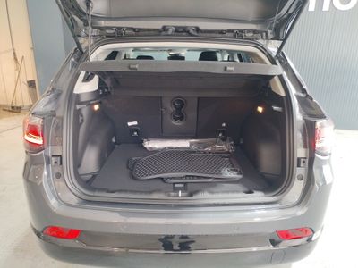 jeep-compass-ehybrid-1-5-mhev-130hp-altitude-dct-29 Thumbnail
