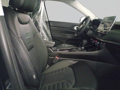 jeep-compass-ehybrid-1-5-mhev-130hp-north-star-dct-8 Thumbnail