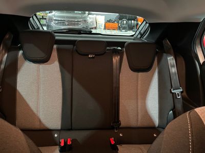opel-corsa-1-2t-xhl-74kw-100cv-edition-18 Thumbnail