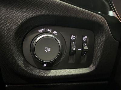 opel-corsa-1-2t-xhlhybrid-81kw-gs-edct-12 Thumbnail