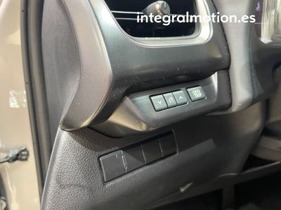 lexus-ux-2-0-250h-business-30 Thumbnail