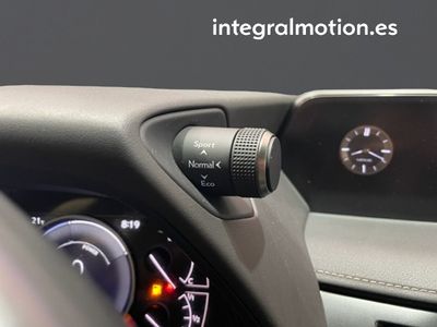lexus-ux-2-0-250h-business-14 Thumbnail