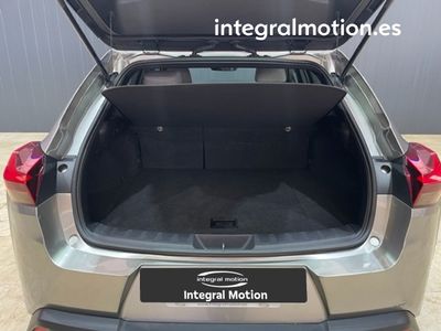 lexus-ux-2-0-250h-business-32 Thumbnail