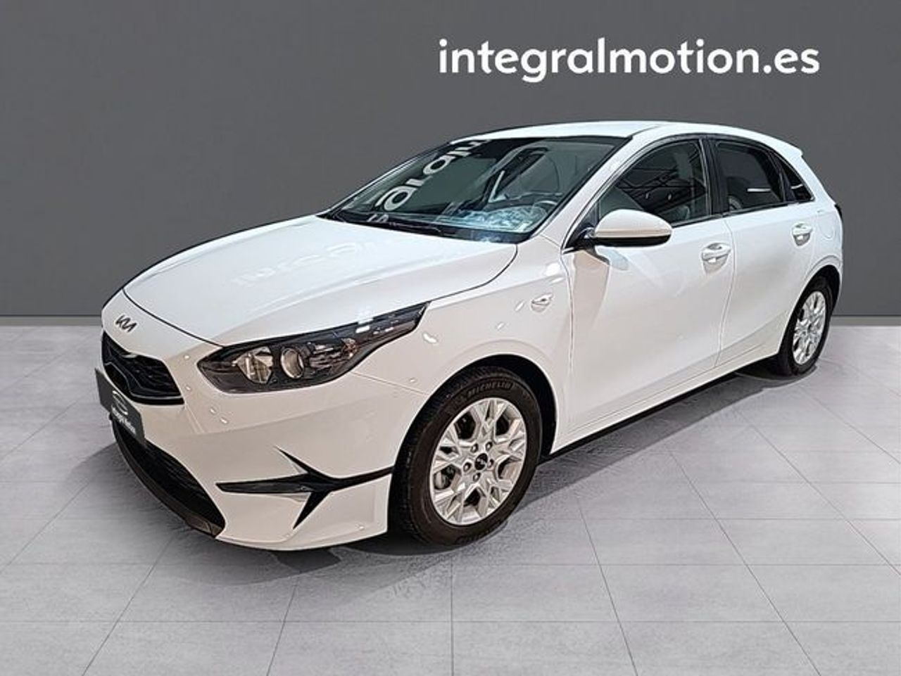 Kia Ceed 1.6 MHEV iMT 100kW (136CV) Concept