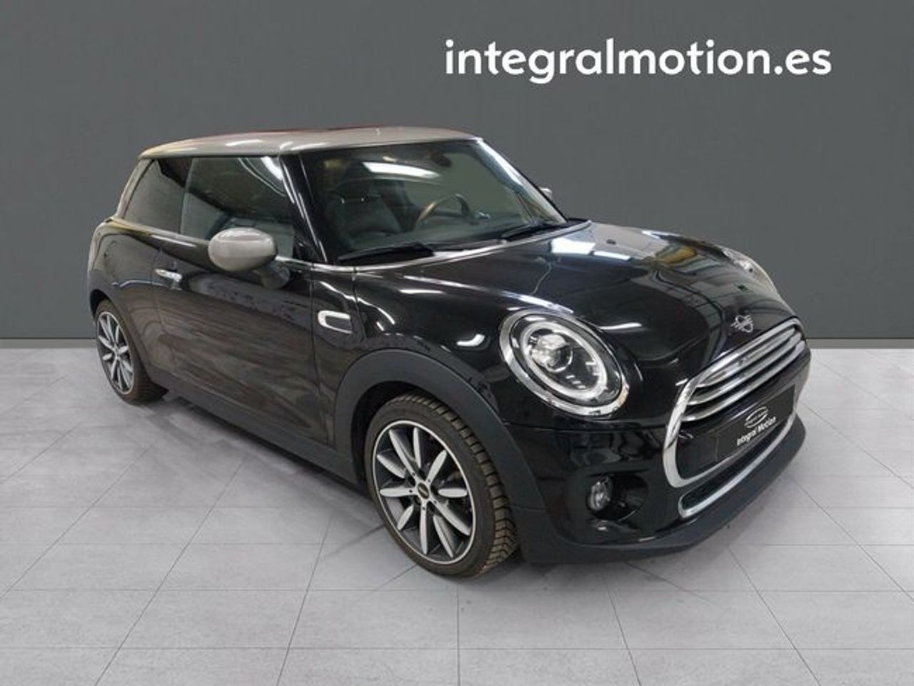 mini mini 2020 / foto grande (2)