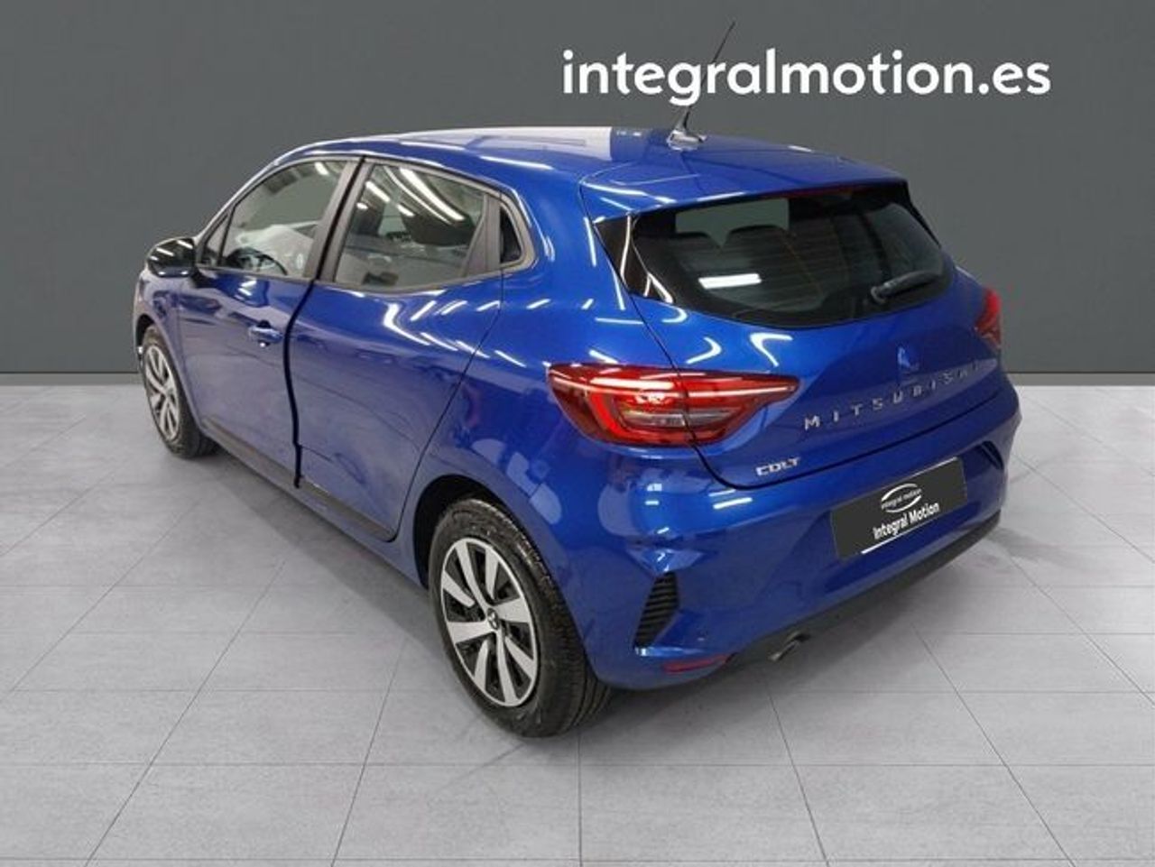 mitsubishi colt 2024 / foto grande (3)