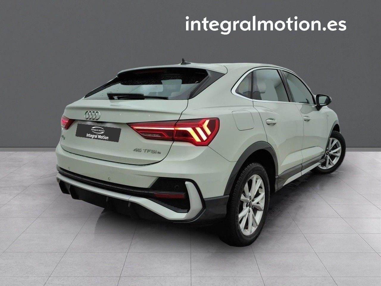 Foto audi q3 2021 /