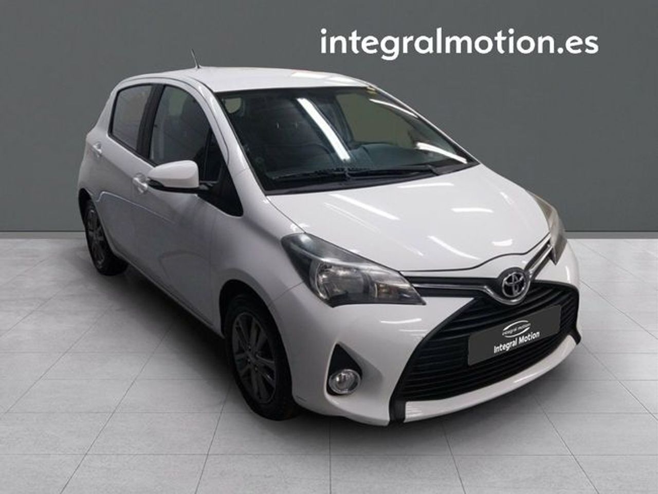 toyota yaris 2015 / foto grande (2)
