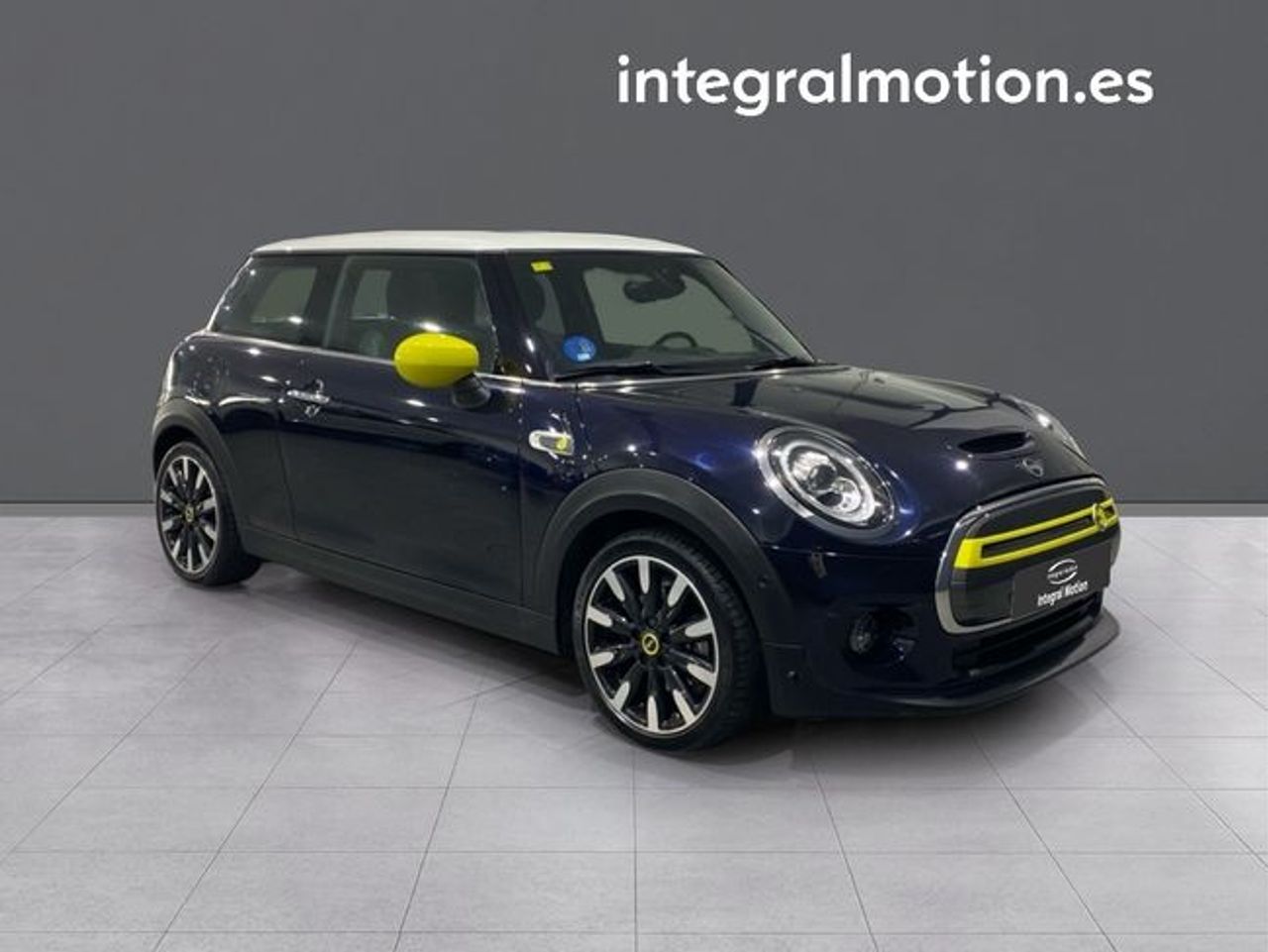 mini mini 2020 / foto grande (2)