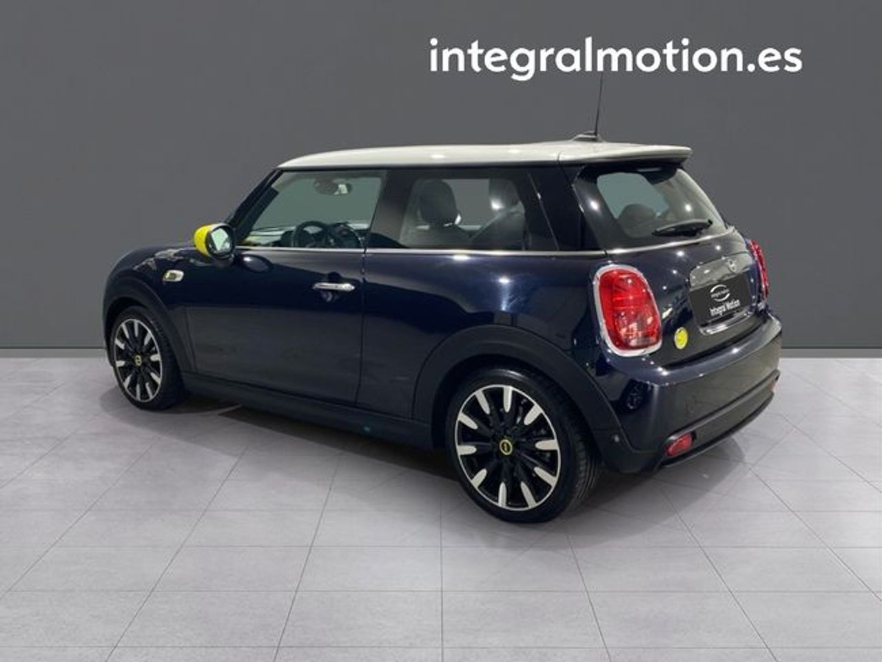mini mini 2020 / foto grande (3)