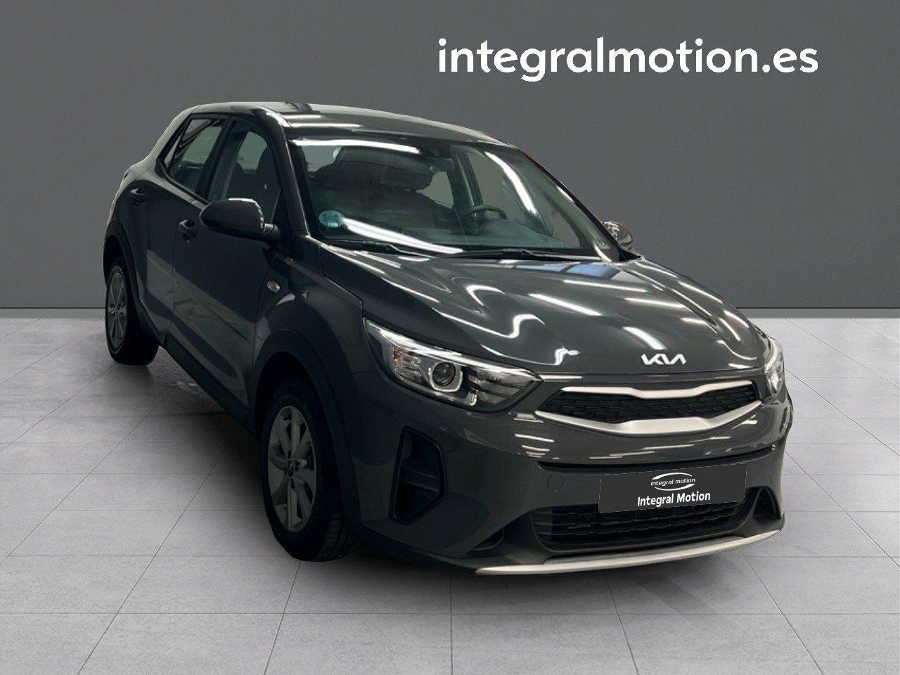 kia stonic 2023 / foto grande (2)