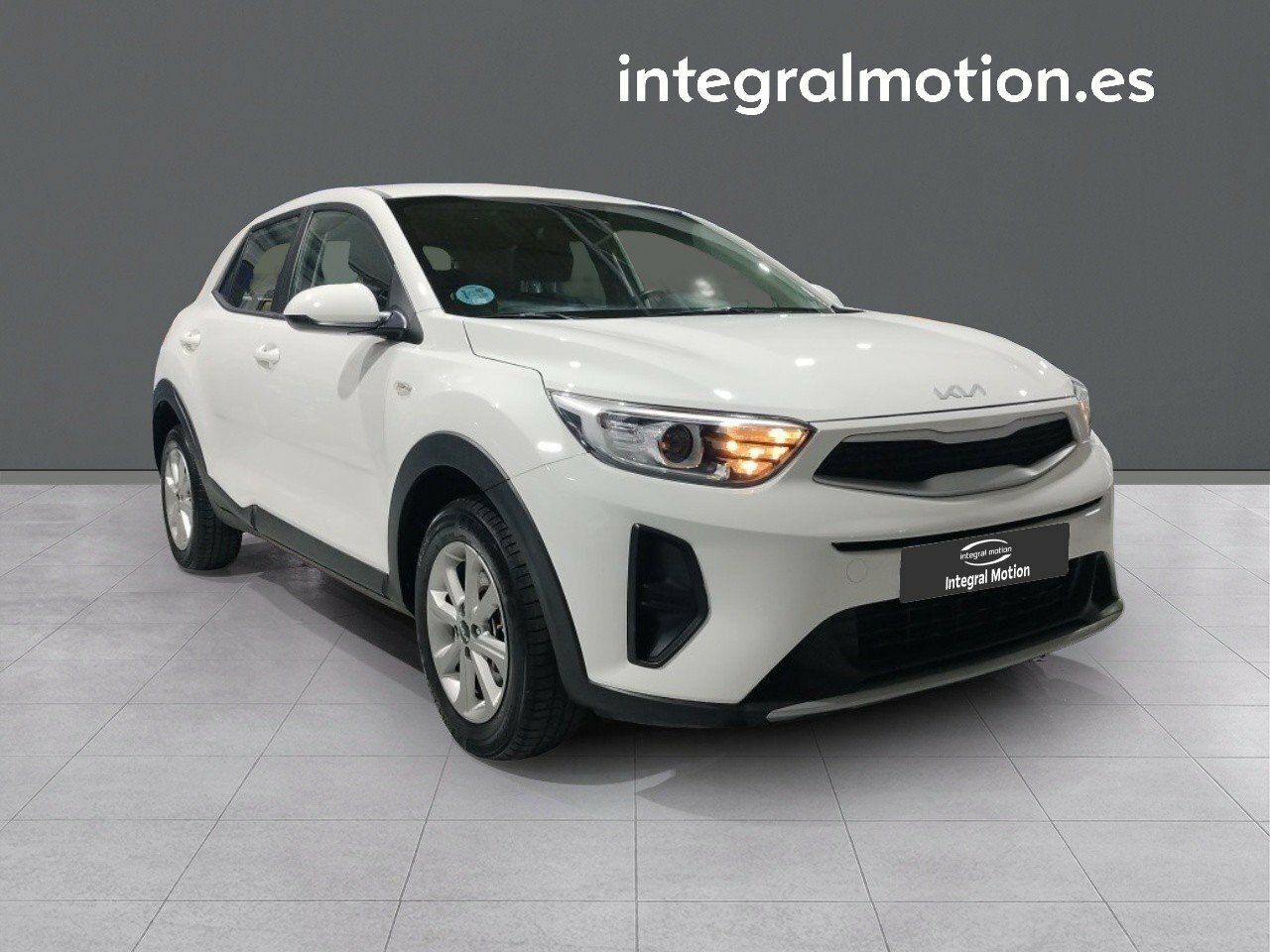 kia stonic 2023 / foto grande (2)