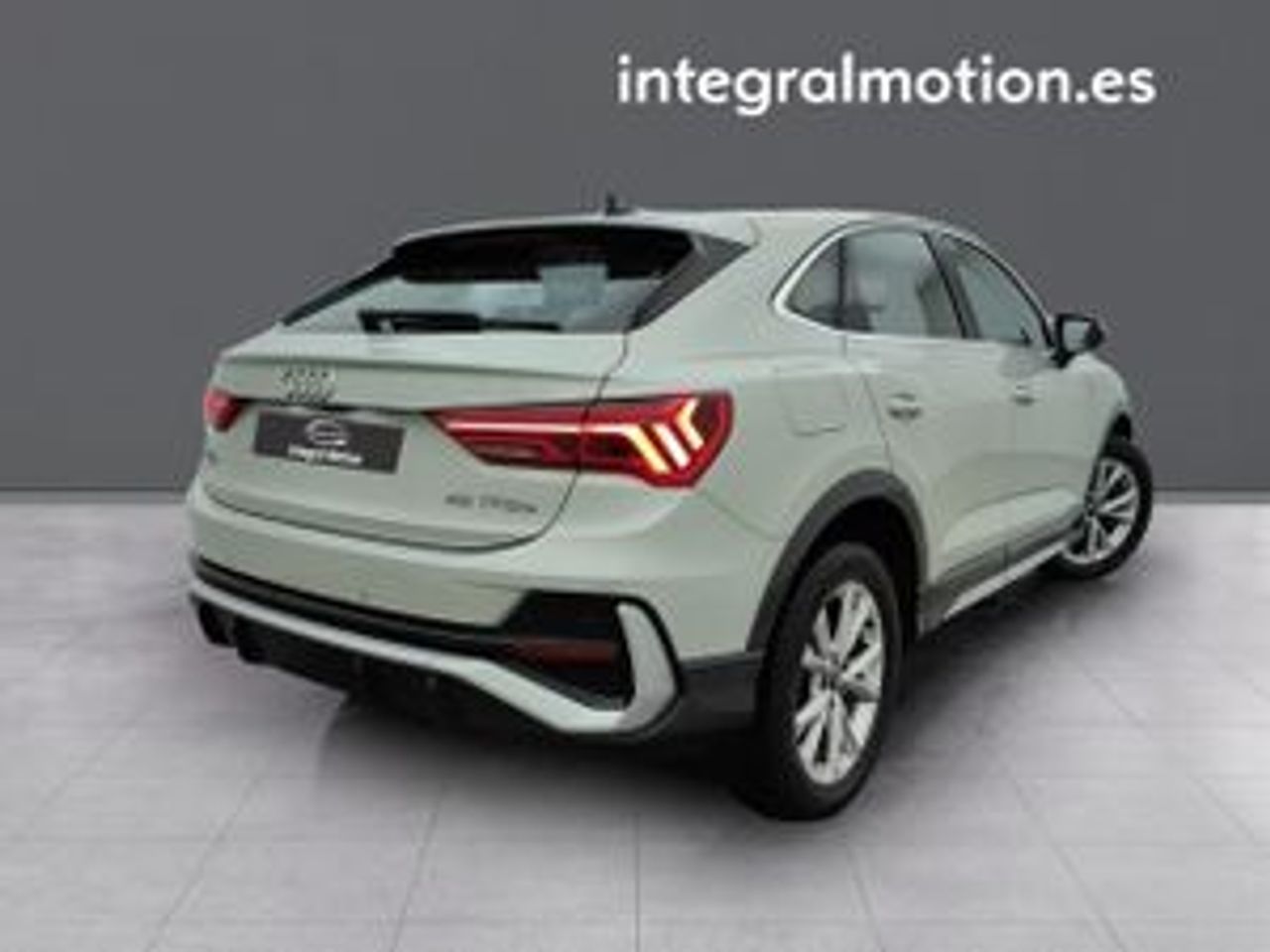 Foto audi q3 2021 /