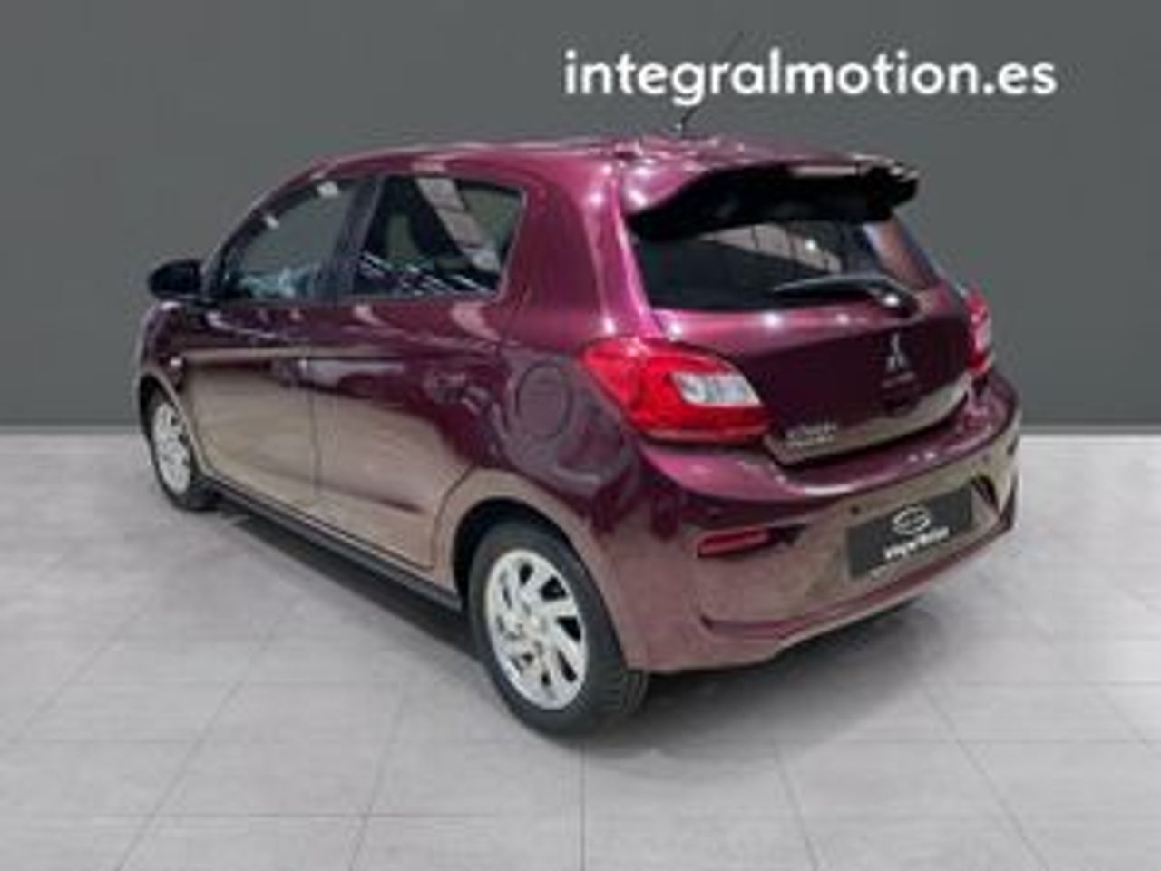 mitsubishi space star 2019 / foto grande (3)