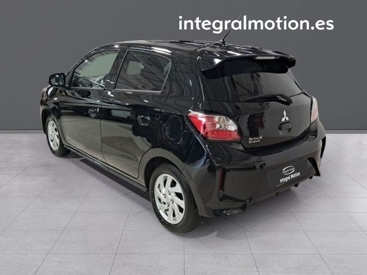 mitsubishi space star 2024 / foto grande (3)