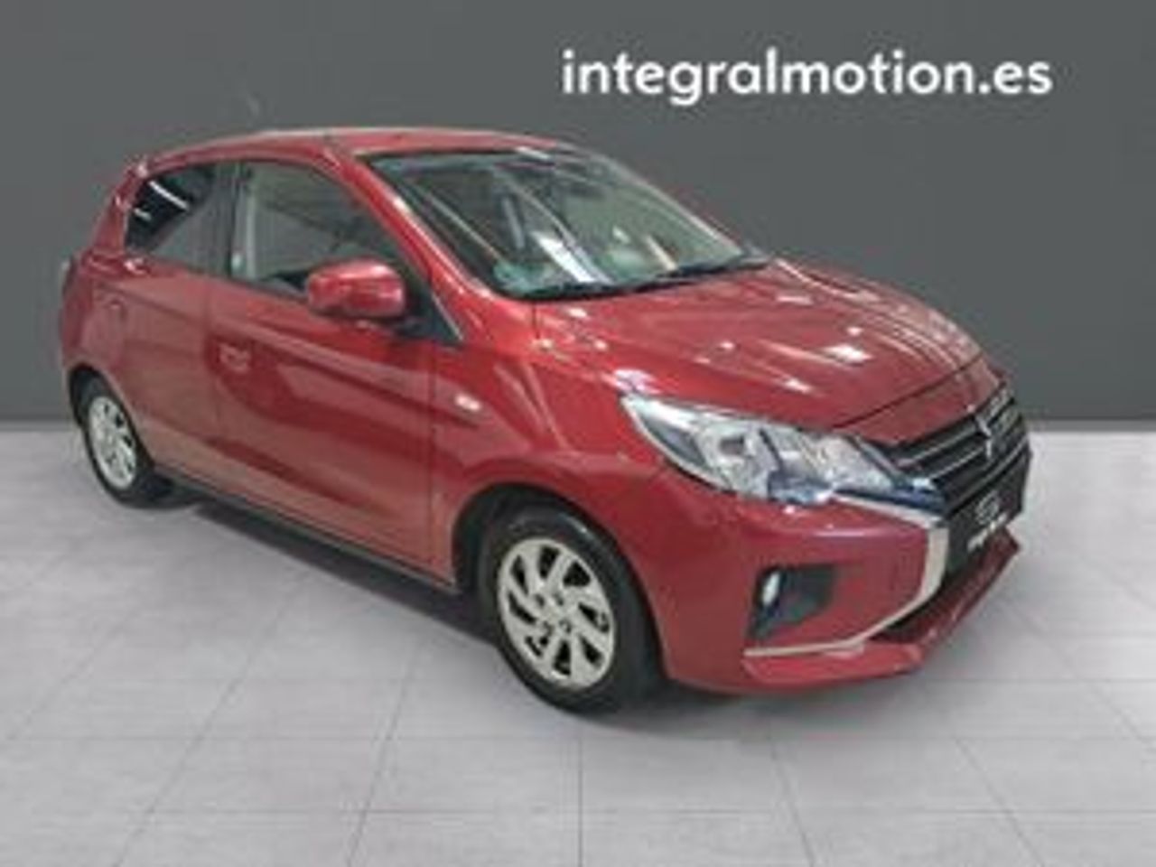 mitsubishi space star 2024 / foto grande (2)