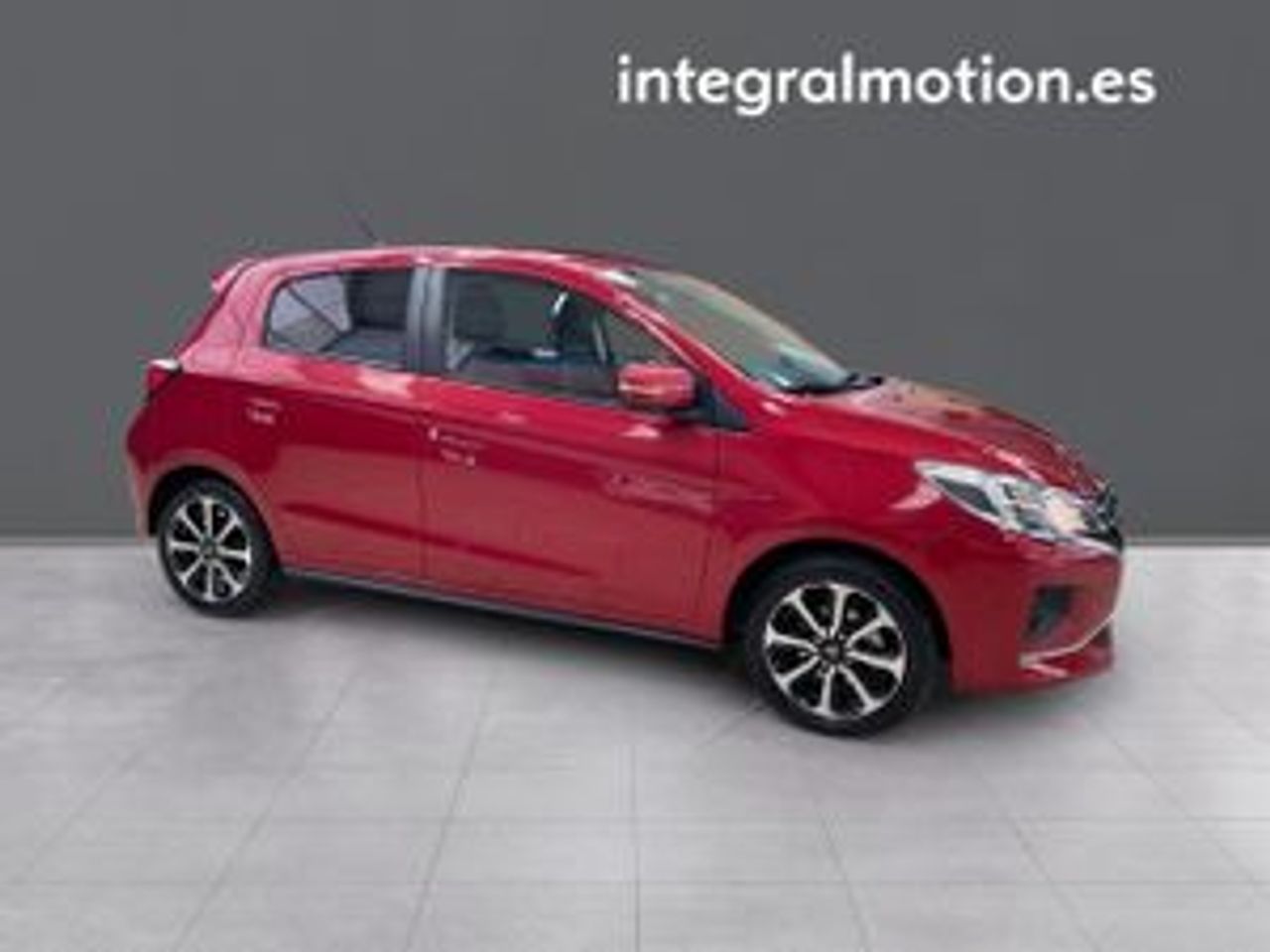 mitsubishi space star 2023 / foto grande (2)