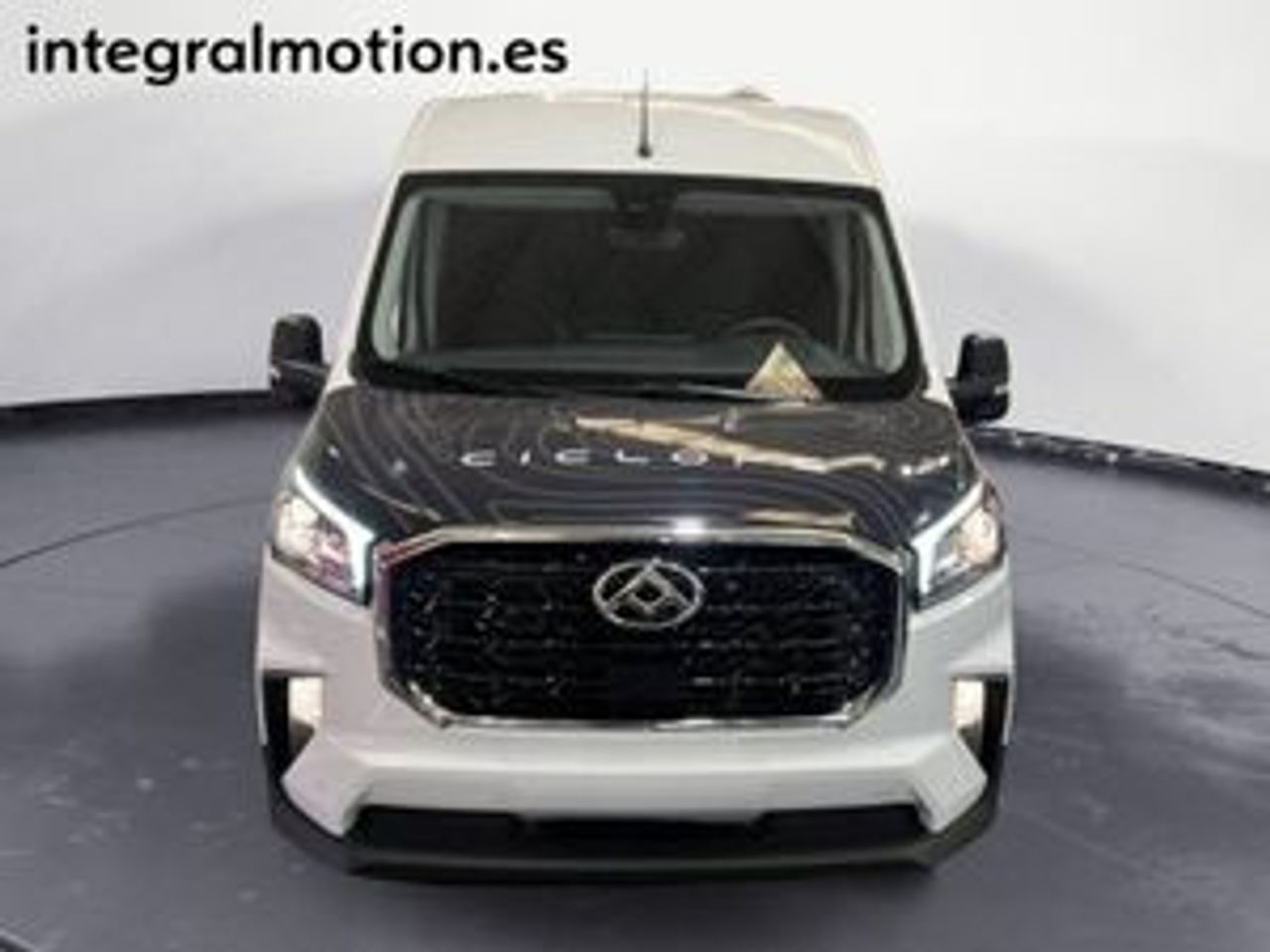 Foto maxus deliver 9 2025 /