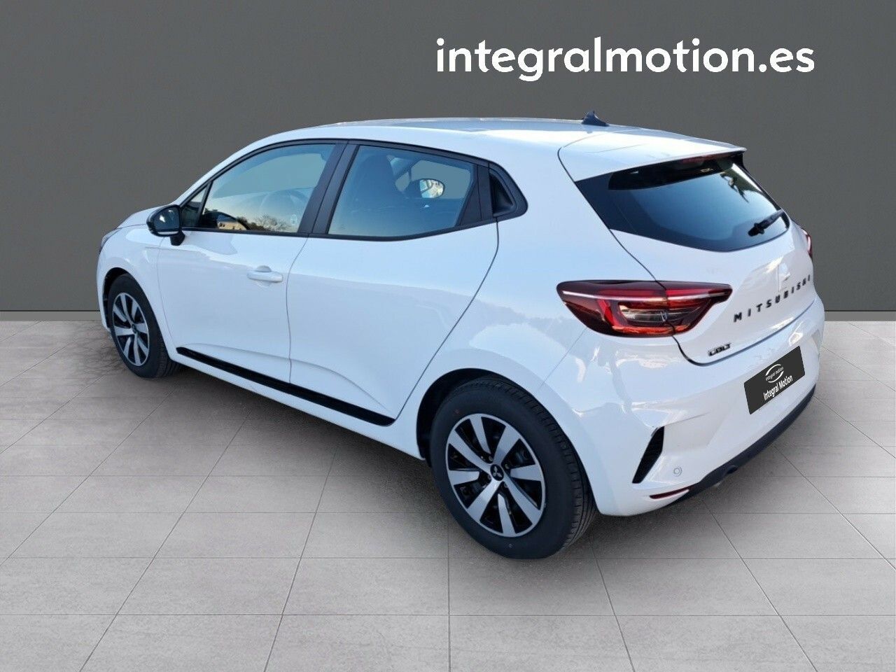 mitsubishi colt 2024 / foto grande (3)