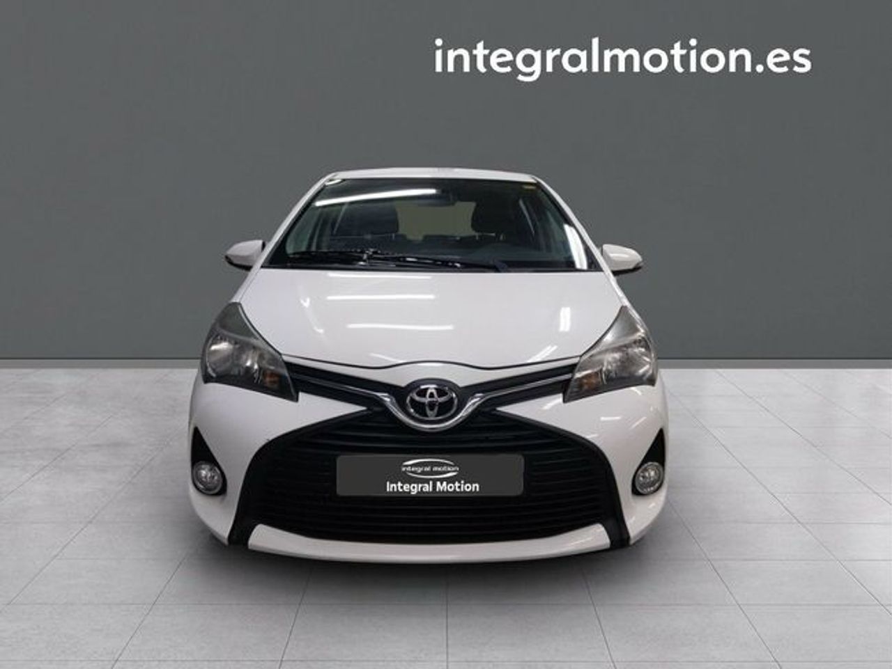 Foto toyota yaris 2015 /