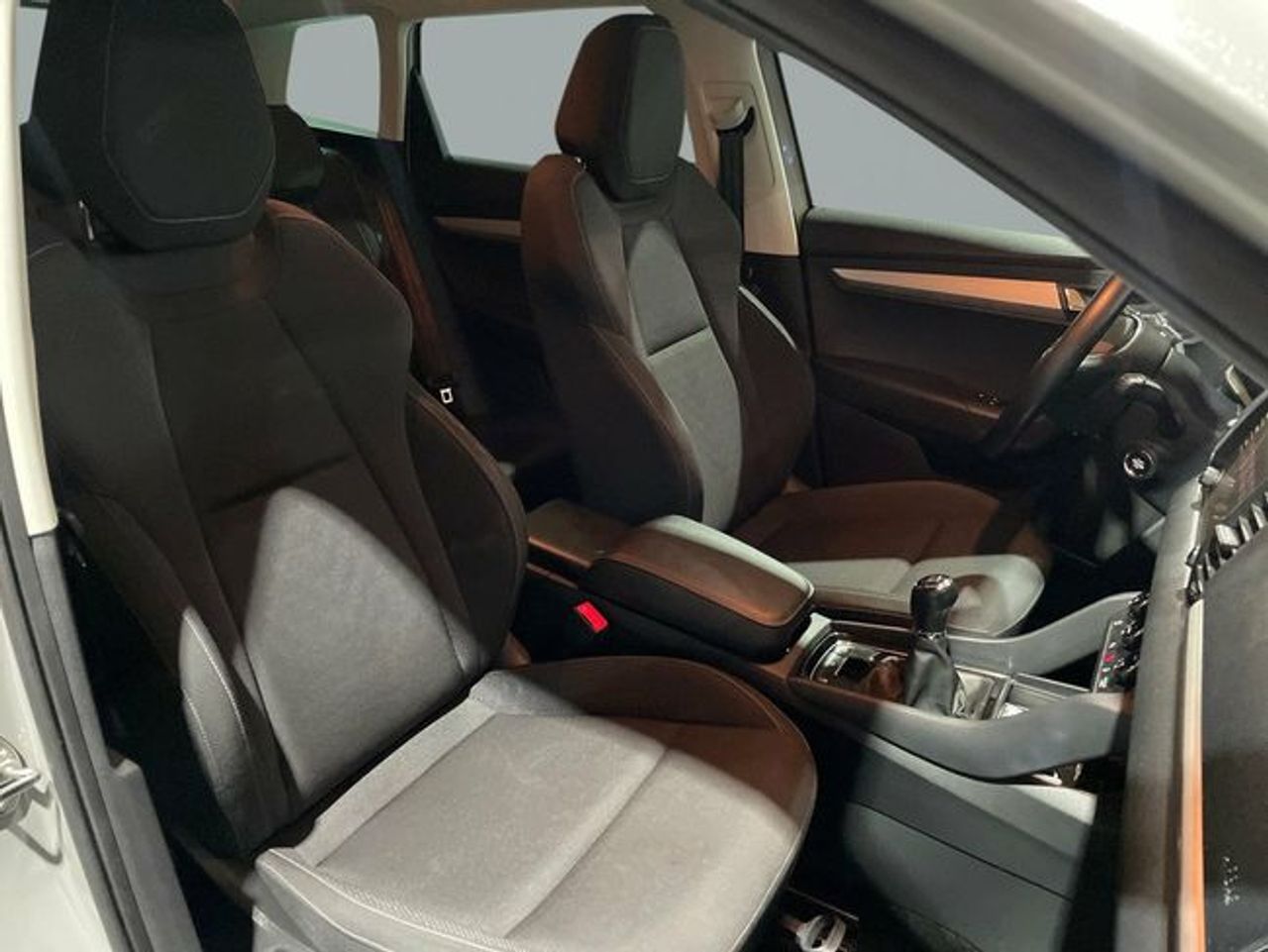 skoda karoq 2022 / foto grande (2)