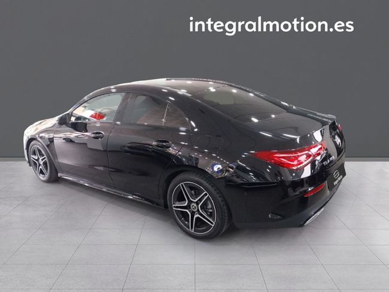 mercedes cla 2023 / foto grande (3)
