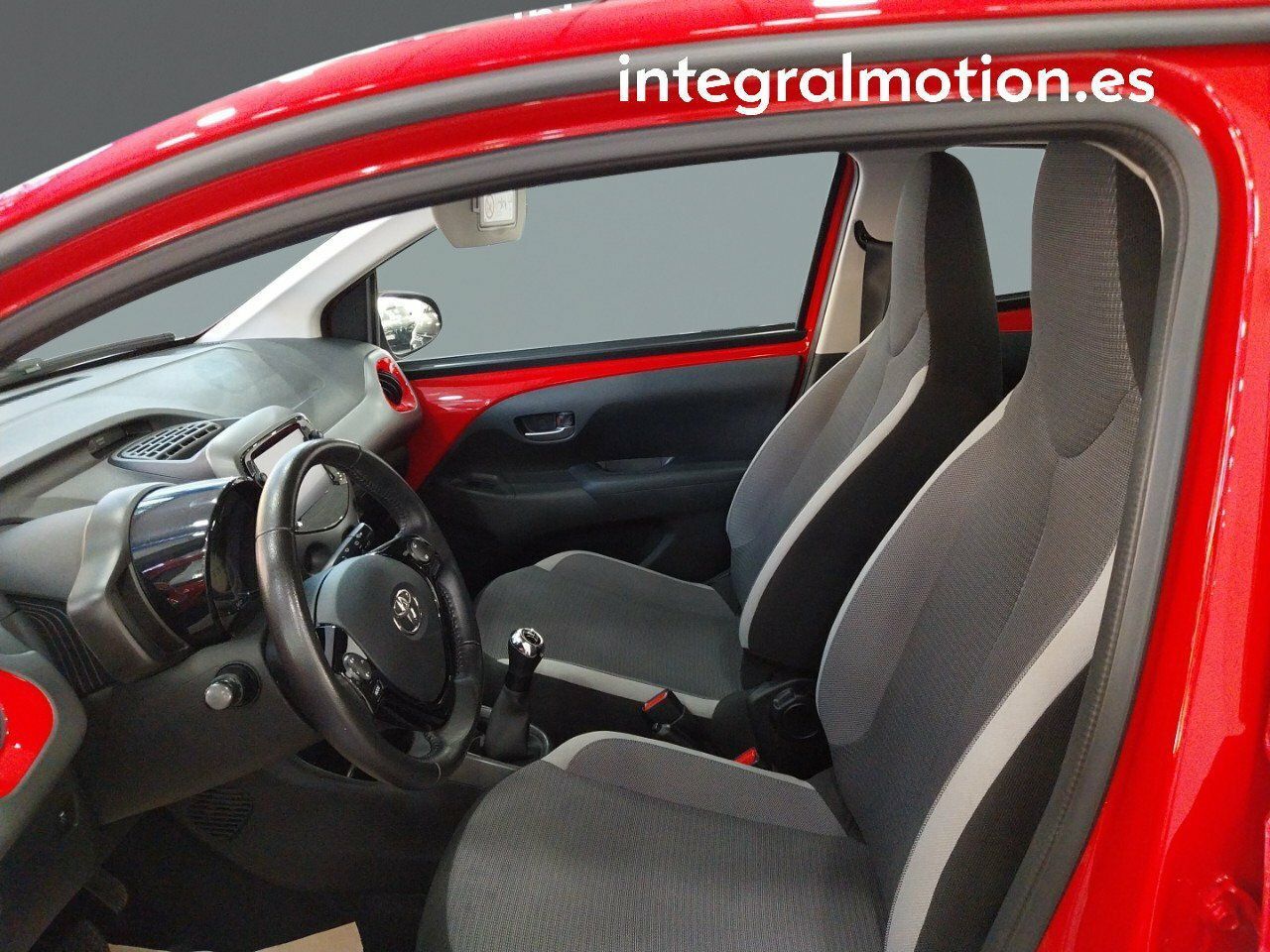 toyota aygo 2021 / foto grande (3)