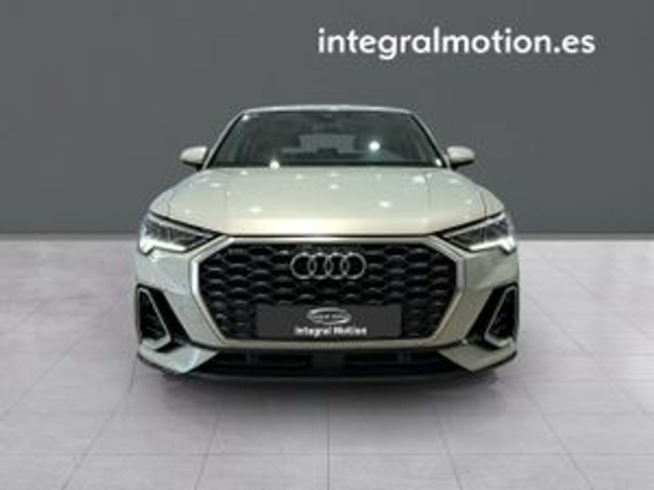 Foto audi q3 2021 /
