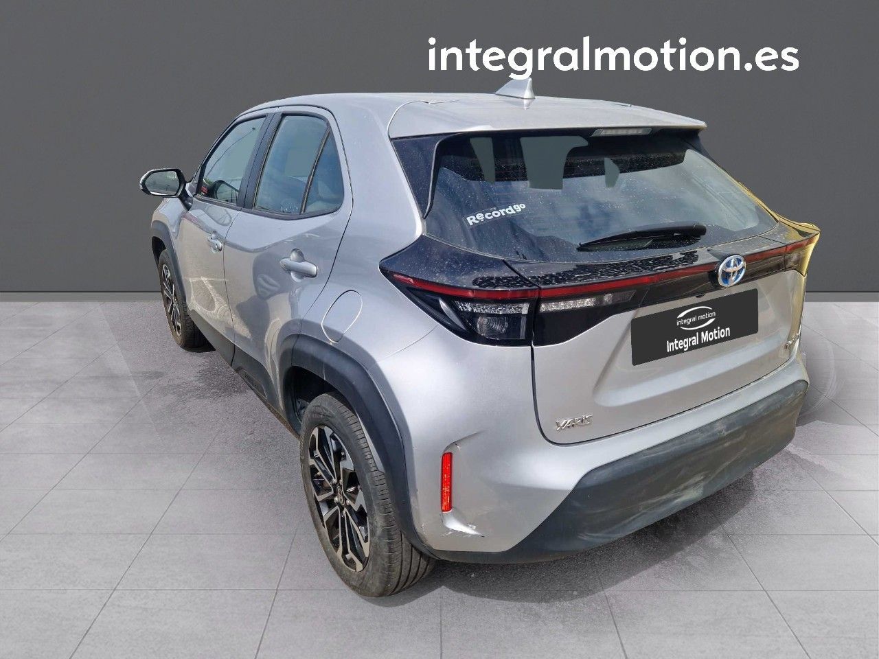 toyota yaris cross 2024 /