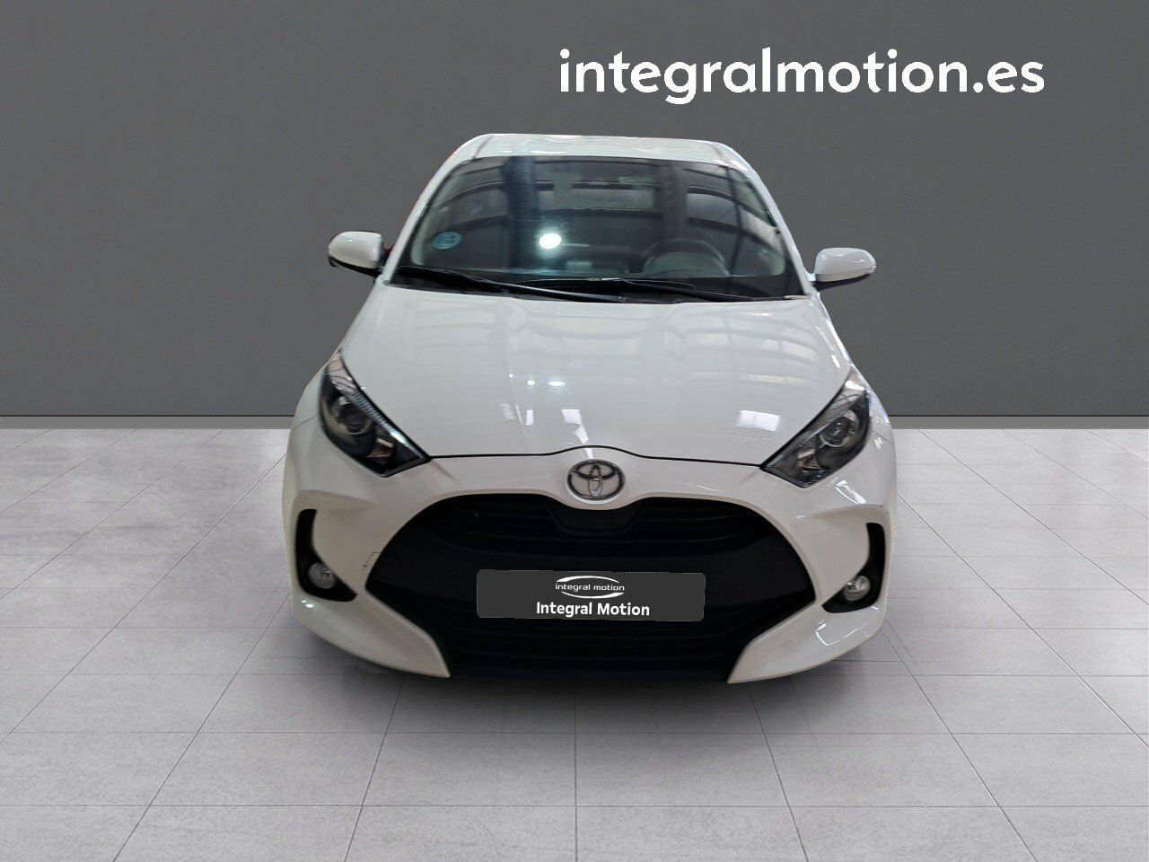 toyota yaris 2024 /