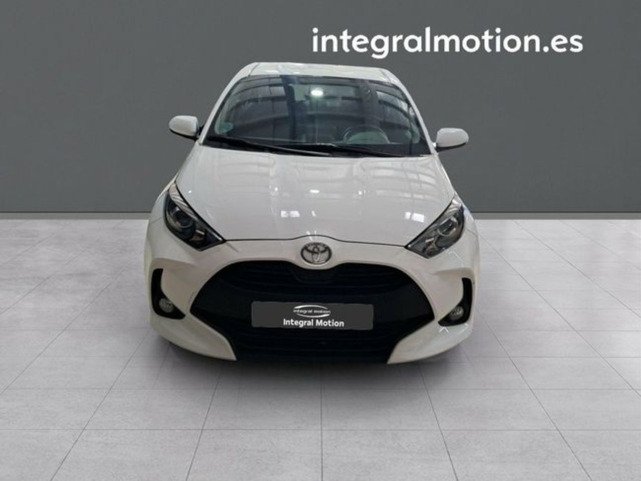 toyota yaris 2024 /