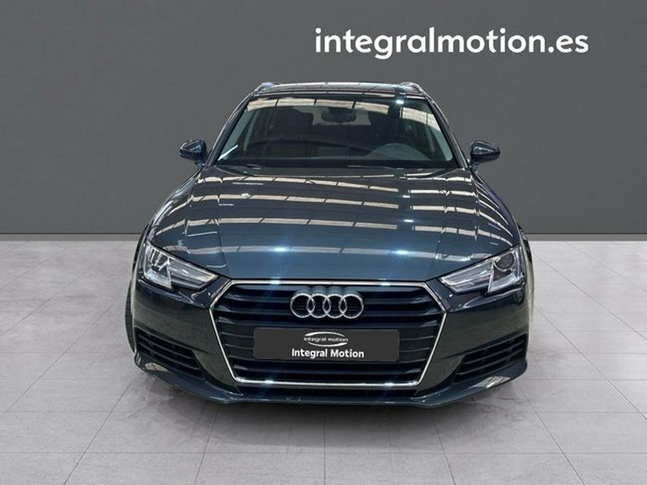 audi a4 2016 /