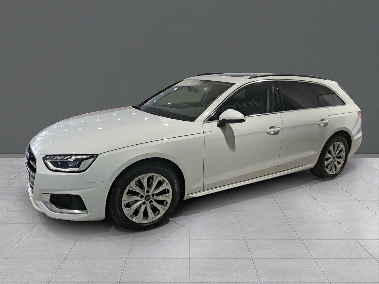 audi a4 2021 /