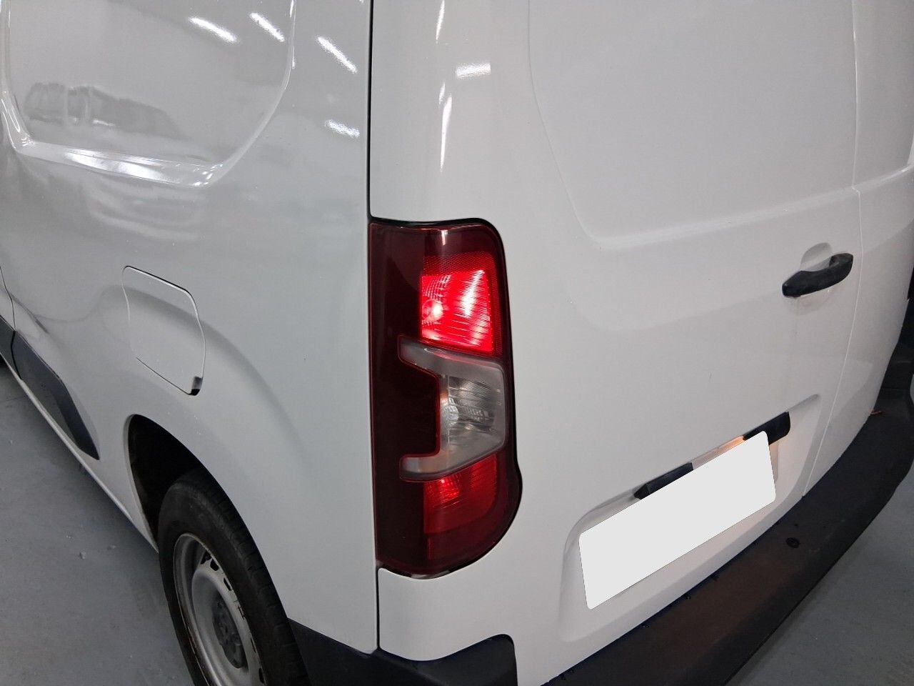 Peugeot Partner 1.5 HDI FURGON 100CV - foto 18