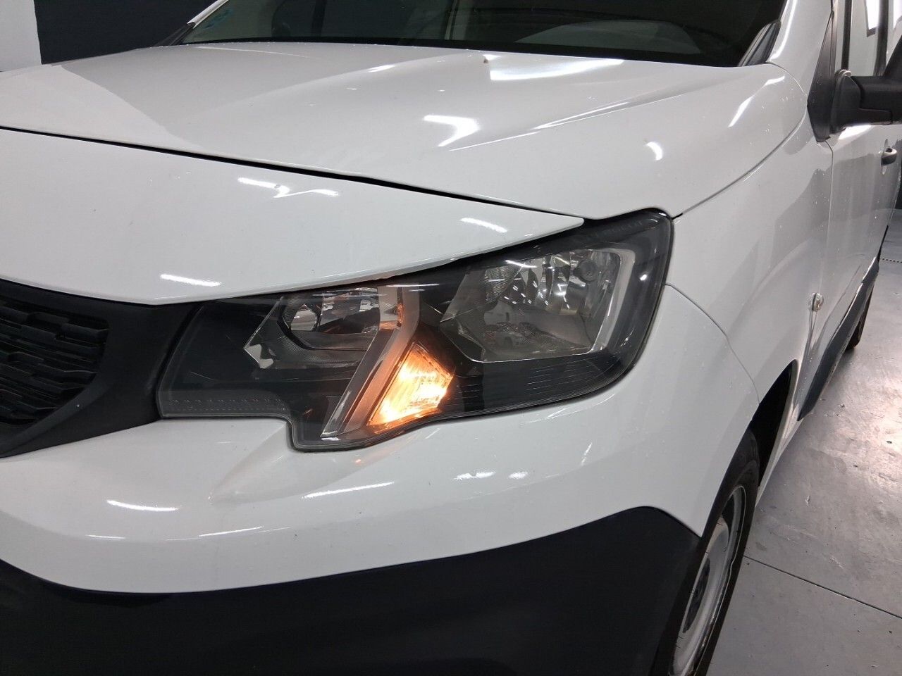 Peugeot Partner 1.5 HDI FURGON 100CV - foto 17