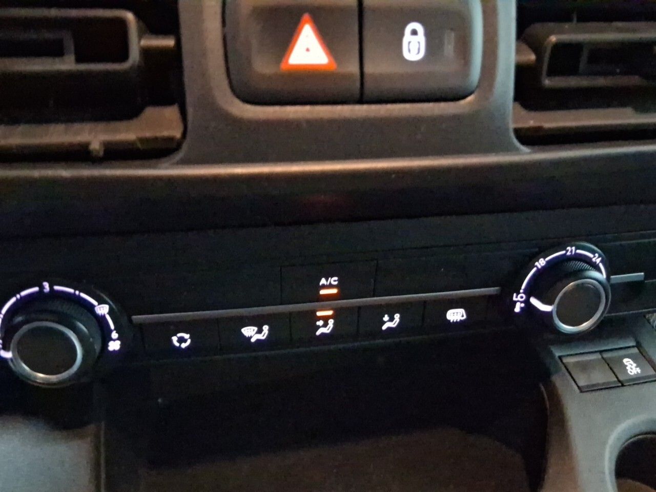 Peugeot Partner 1.5 HDI FURGON 100CV - foto 11