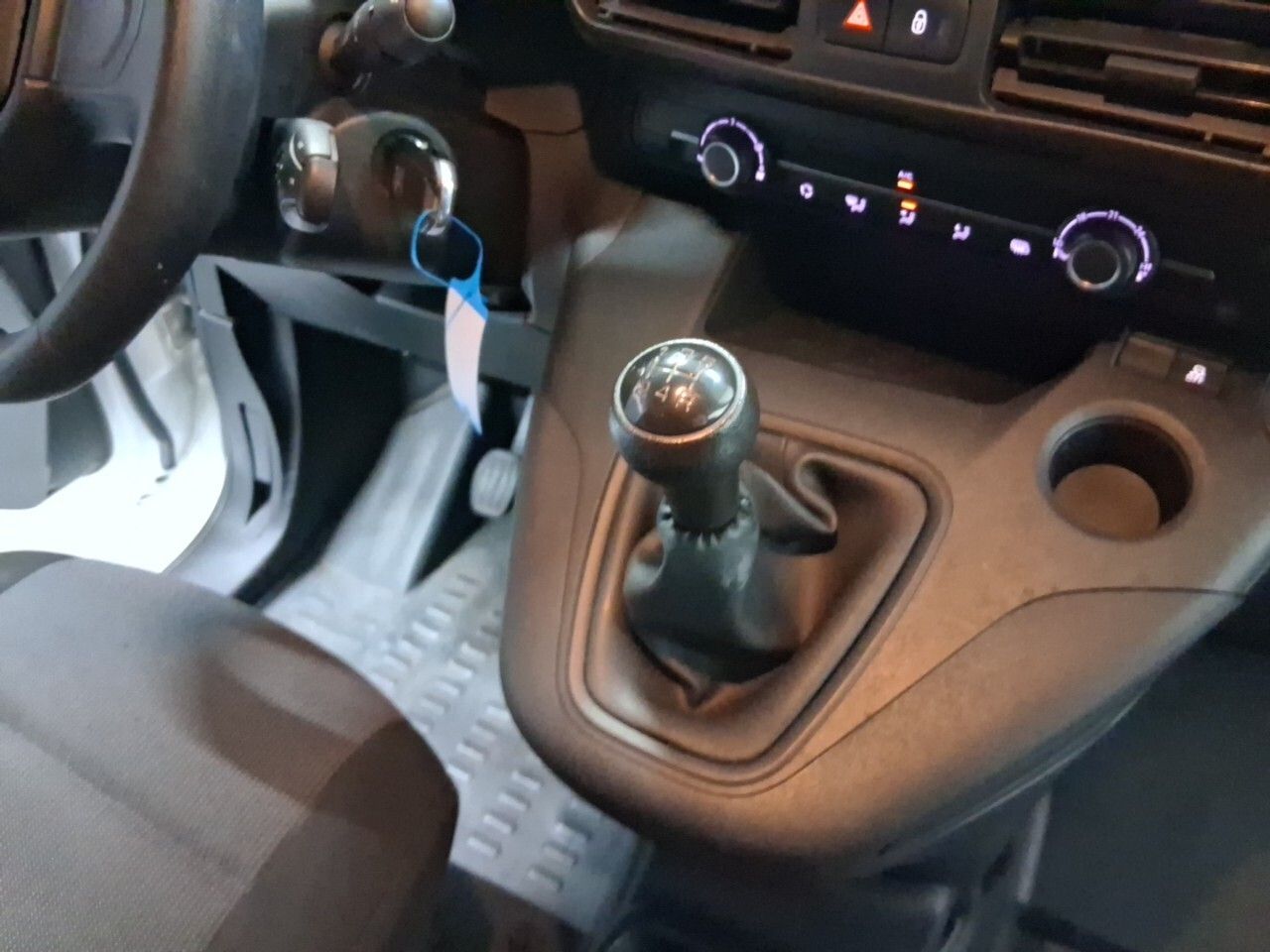 Peugeot Partner 1.5 HDI FURGON 100CV - foto 12