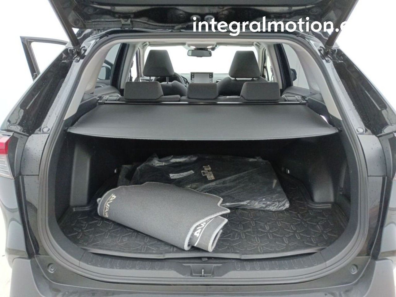 Toyota Rav4 2.5l 220H Style - foto 13