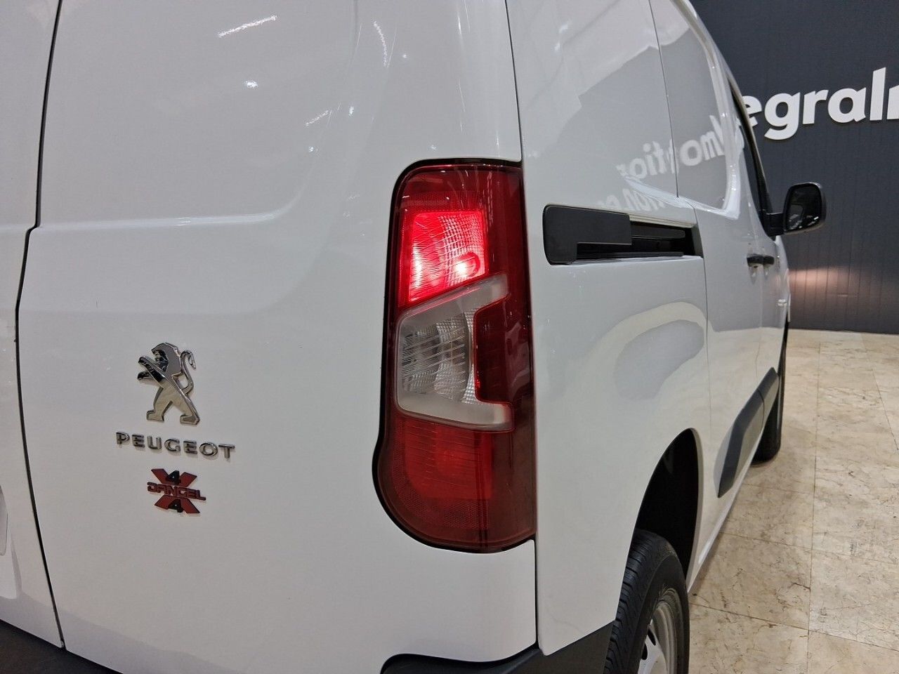 Peugeot Partner 4x4 Premium Long 600kg furgón derivado de tu - foto 19