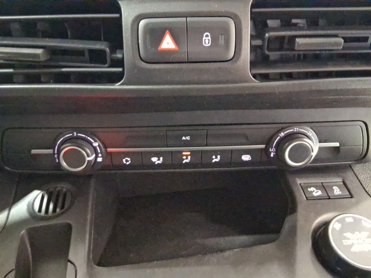 Peugeot Partner 4x4 Premium Long 600kg furgón derivado de tu - foto 11