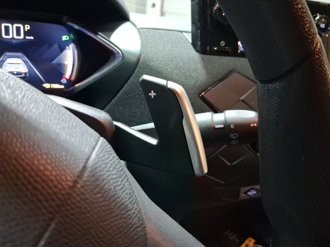 DS DS 3 BlueHDi 96 kW Auto BE CHIC - foto 13