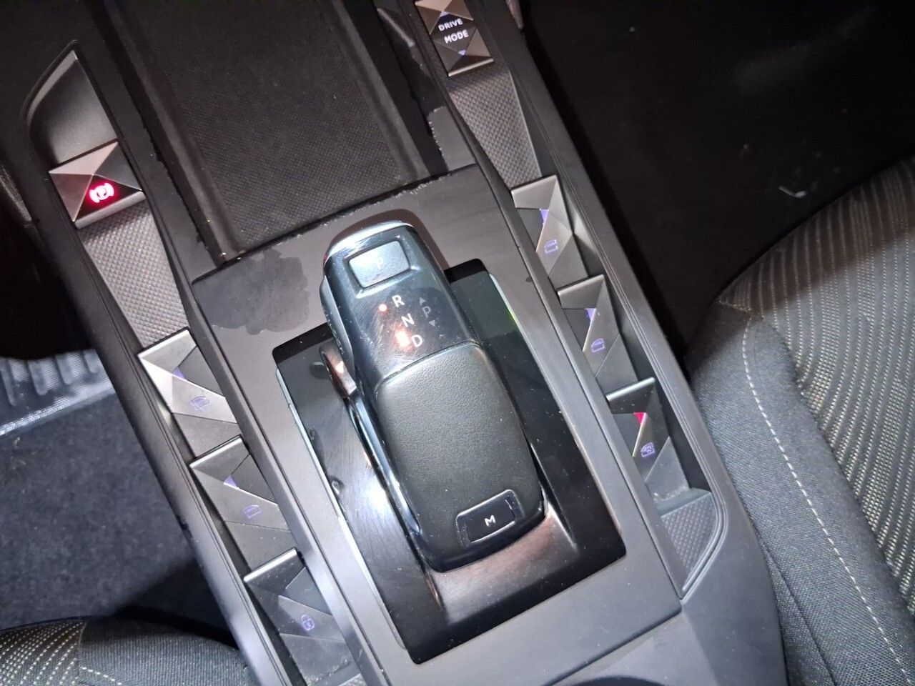 DS DS 3 BlueHDi 96 kW Auto BE CHIC - foto 18