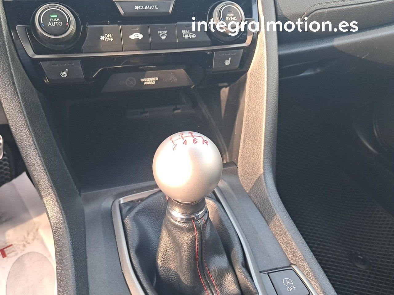 Honda Civic 1.0 I-VTEC TURBO DYNAMIC NAV - foto 17