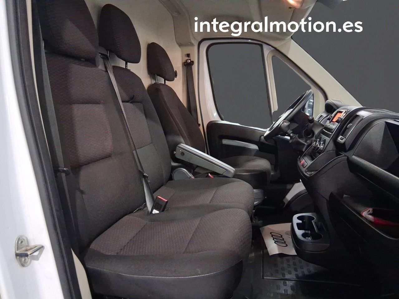 Citroën Jumper BlueHDi 103KW (140CV) Furgón 35L3H3 - foto 9