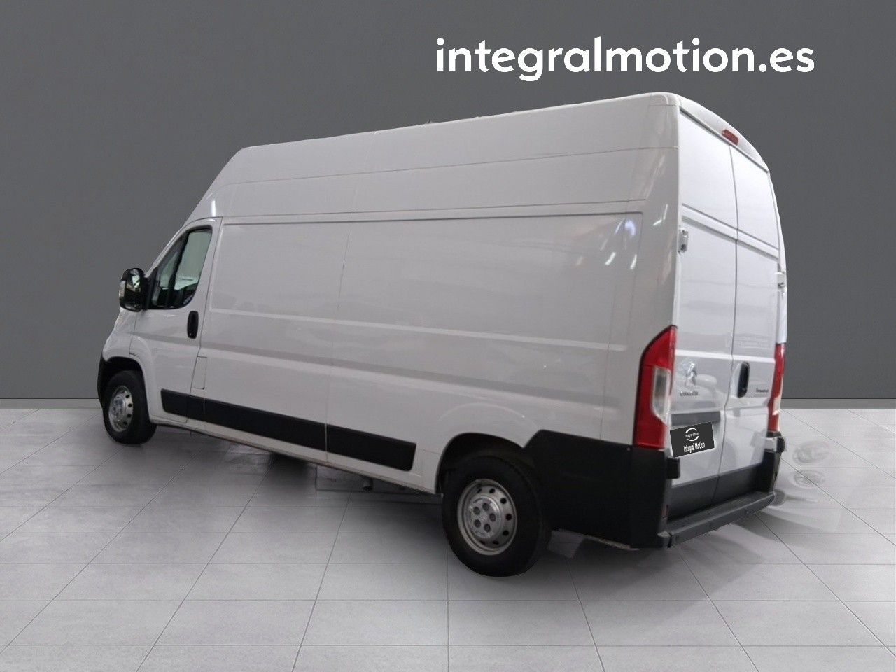 Citroën Jumper BlueHDi 103KW (140CV) Furgón 35L3H3 - foto 3