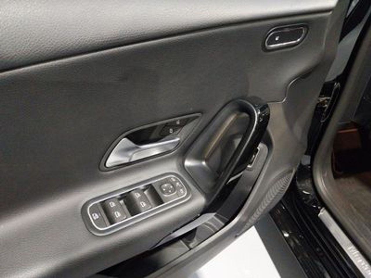 Mercedes Clase A Sedán A 180 d - foto 31