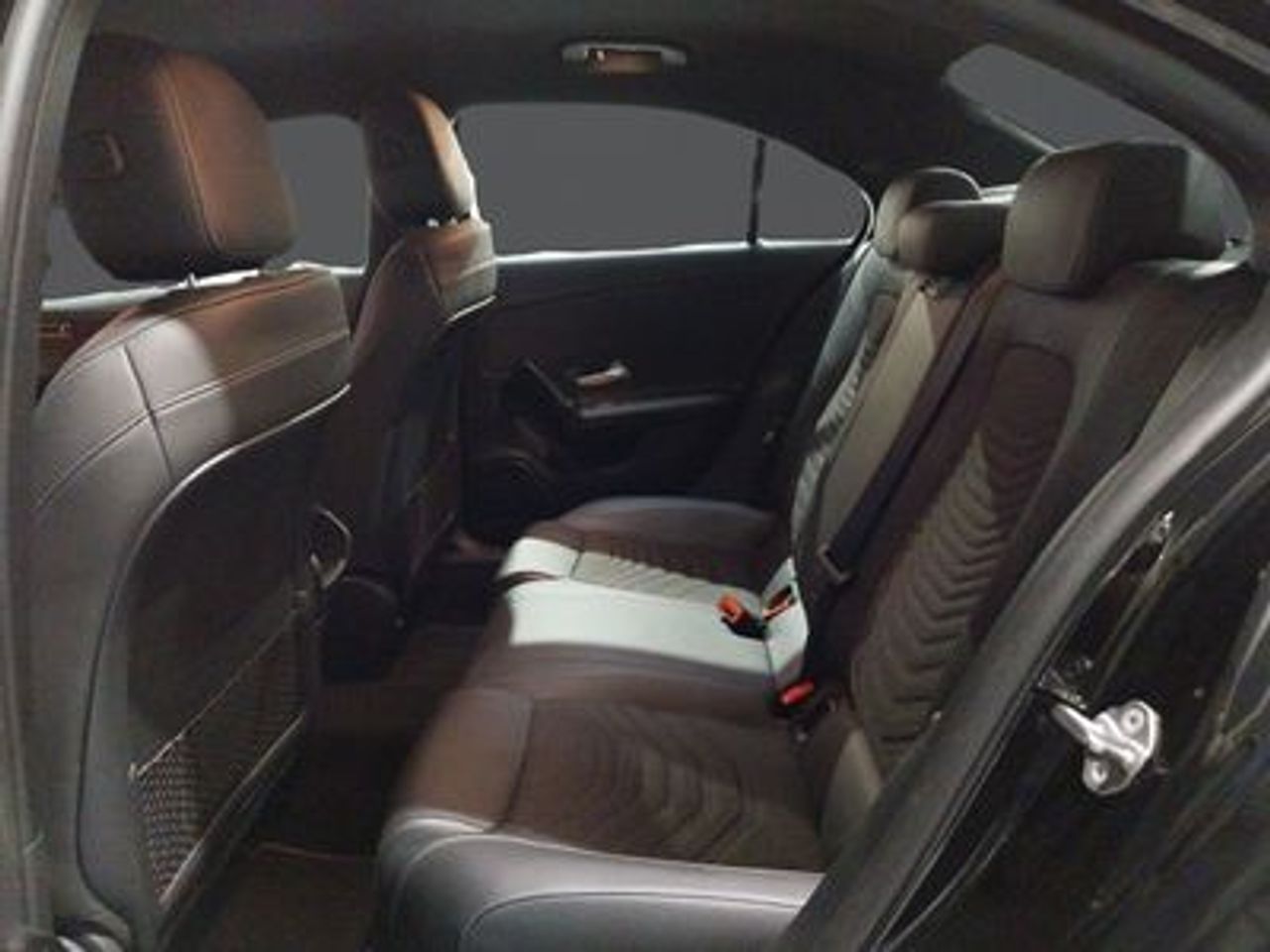 Mercedes Clase A Sedán A 180 d - foto 9