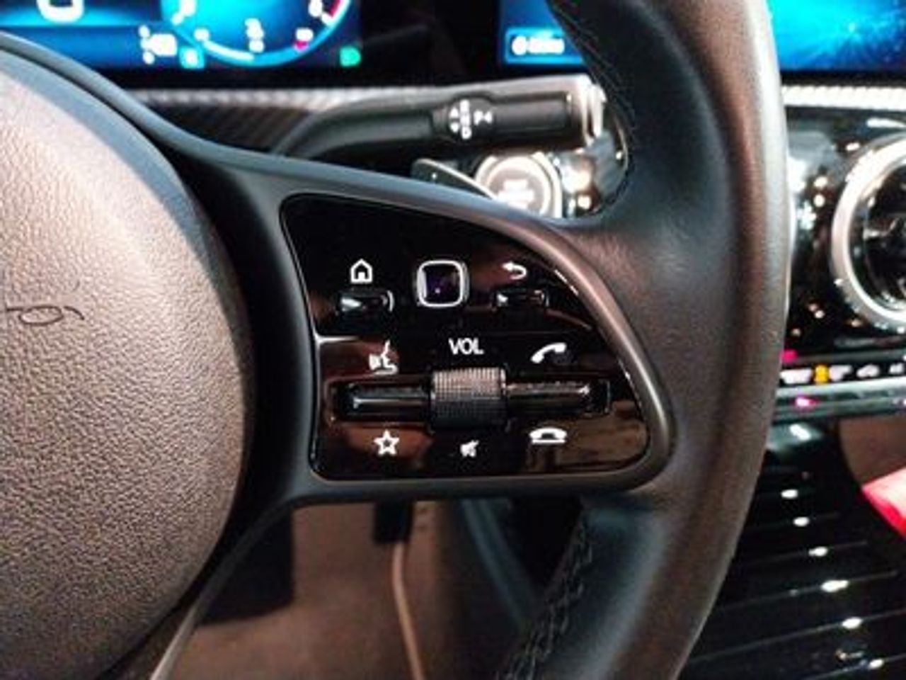 Mercedes Clase A Sedán A 180 d - foto 12