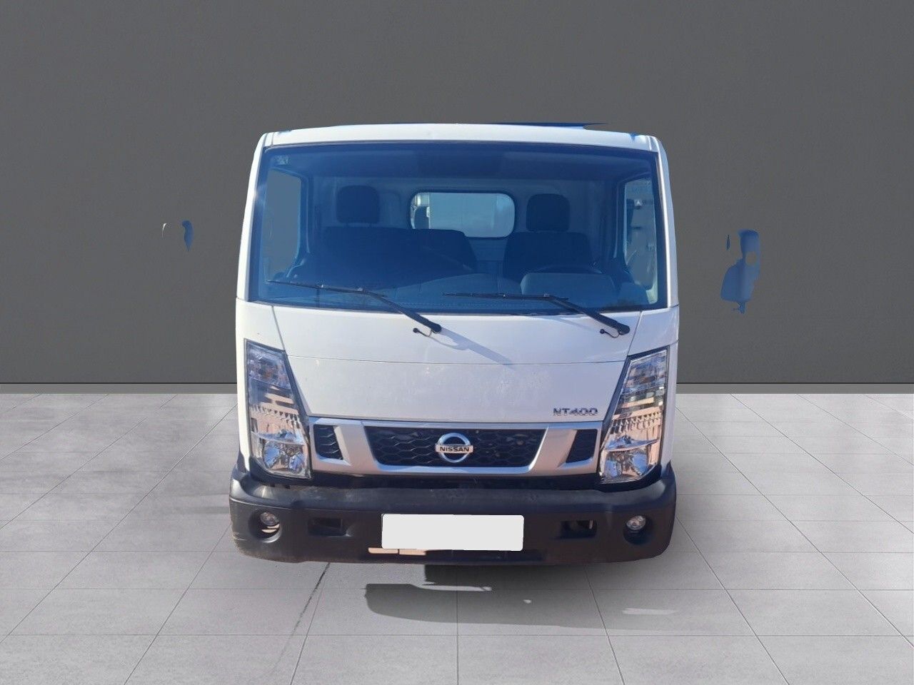 Nissan NT400 35.13/3 Comfort Cabina Abatible Larga chasis