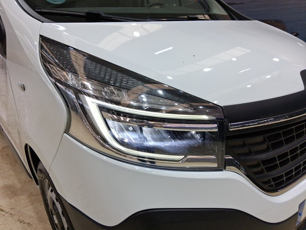 Renault Trafic Furgón 2.0 120 CV (88 kW) - foto 17